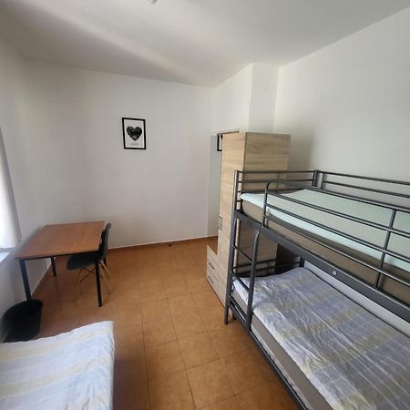 Rooms4Rest Popularna - Private Rooms For Tourists - Atr Consulting Sp, Z O,O, วอร์ซอ ภายนอก รูปภาพ