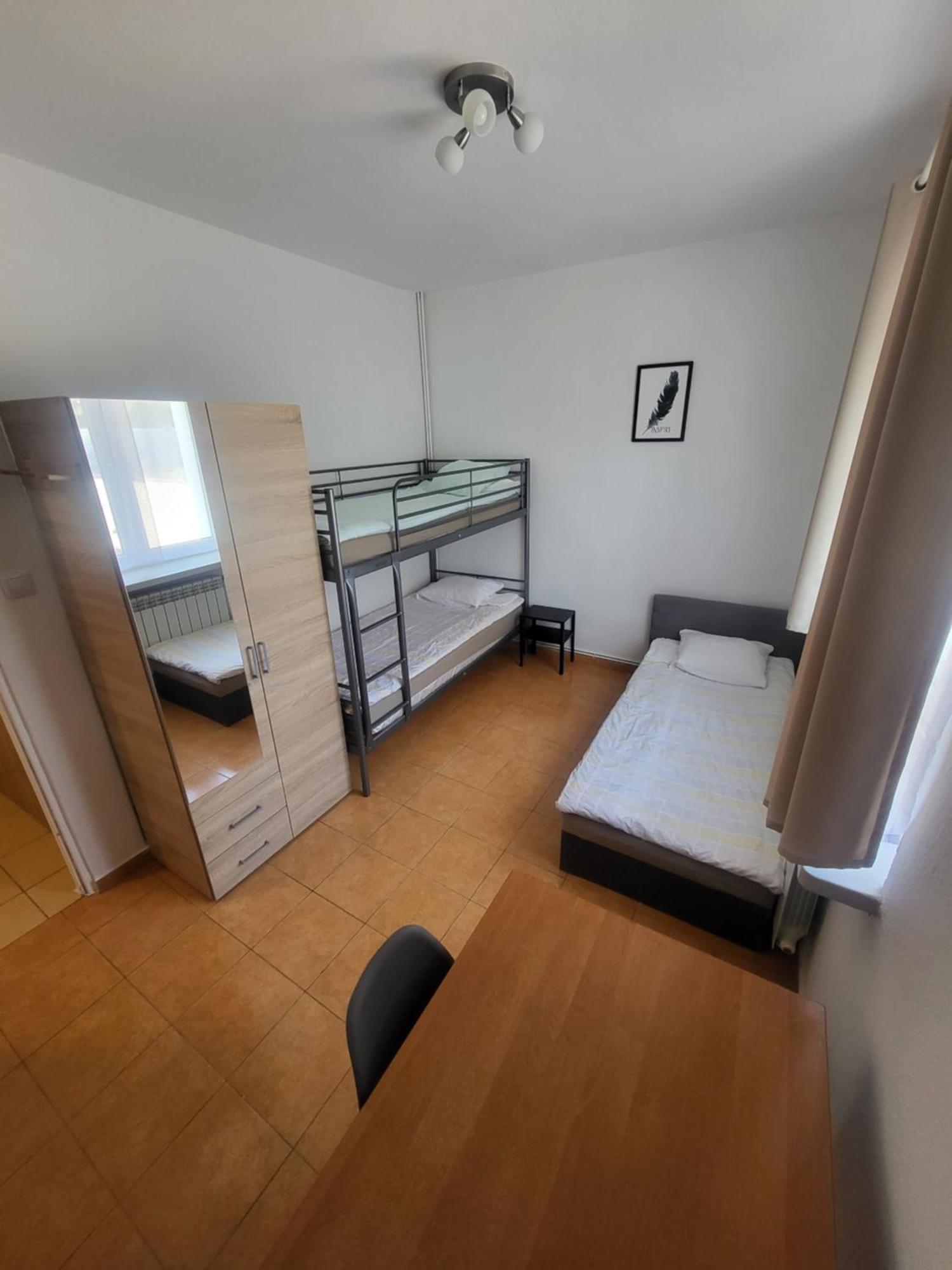 Rooms4Rest Popularna - Private Rooms For Tourists - Atr Consulting Sp, Z O,O, วอร์ซอ ภายนอก รูปภาพ