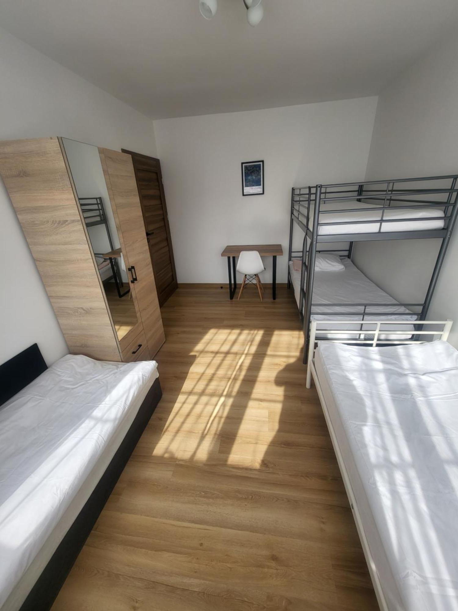 Rooms4Rest Popularna - Private Rooms For Tourists - Atr Consulting Sp, Z O,O, วอร์ซอ ภายนอก รูปภาพ