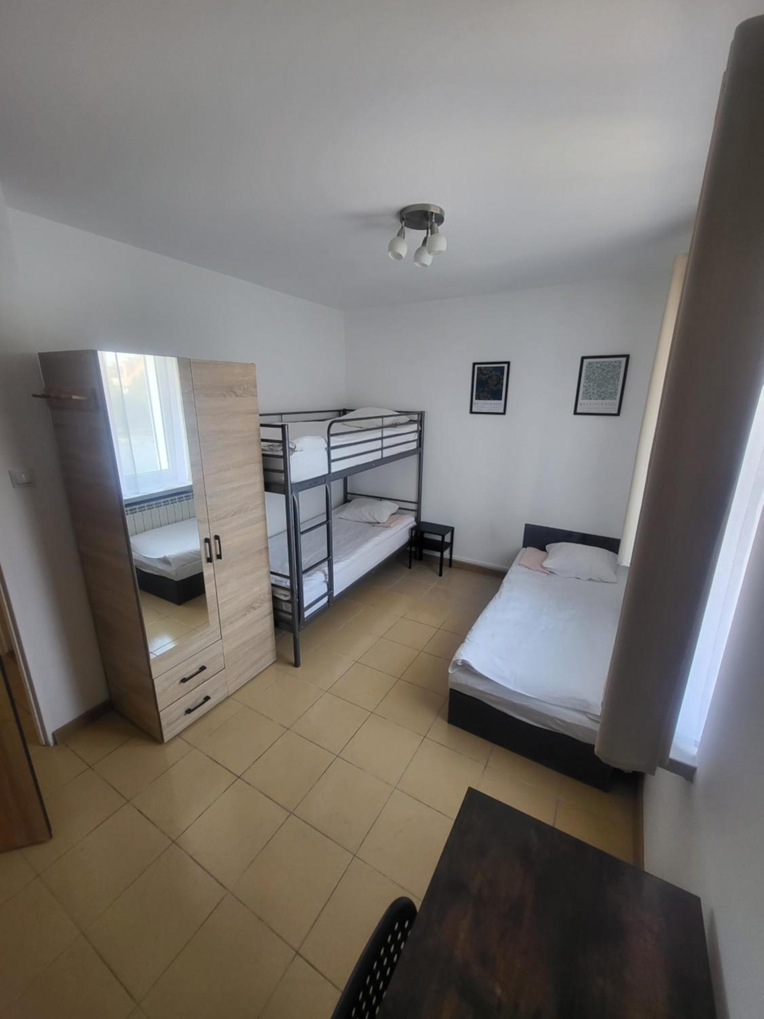Rooms4Rest Popularna - Private Rooms For Tourists - Atr Consulting Sp, Z O,O, วอร์ซอ ภายนอก รูปภาพ
