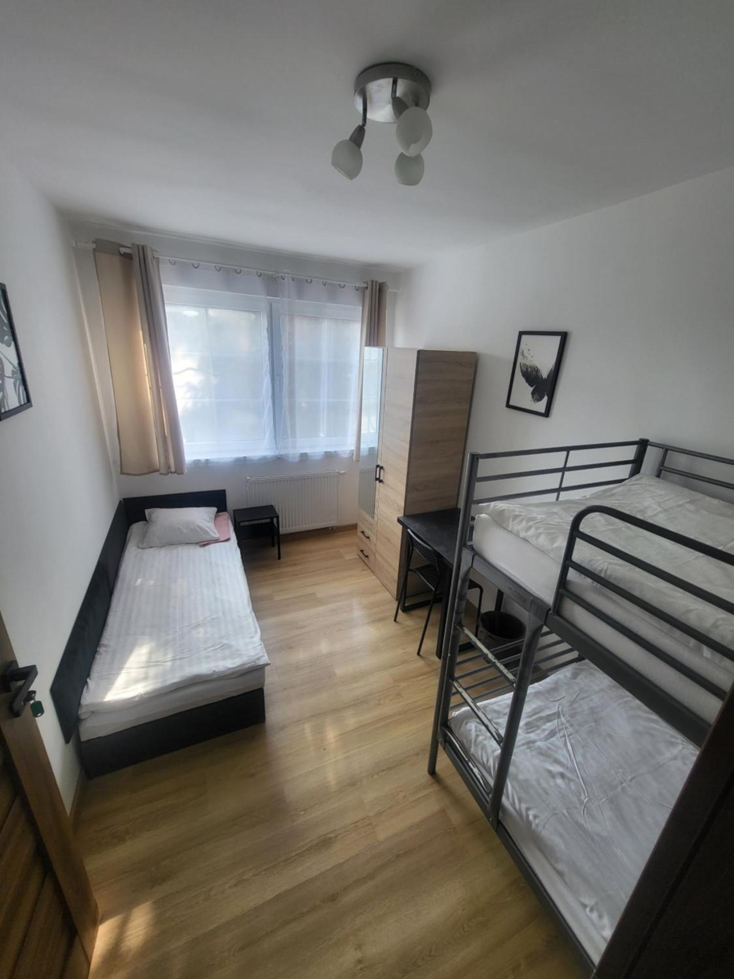Rooms4Rest Popularna - Private Rooms For Tourists - Atr Consulting Sp, Z O,O, วอร์ซอ ภายนอก รูปภาพ