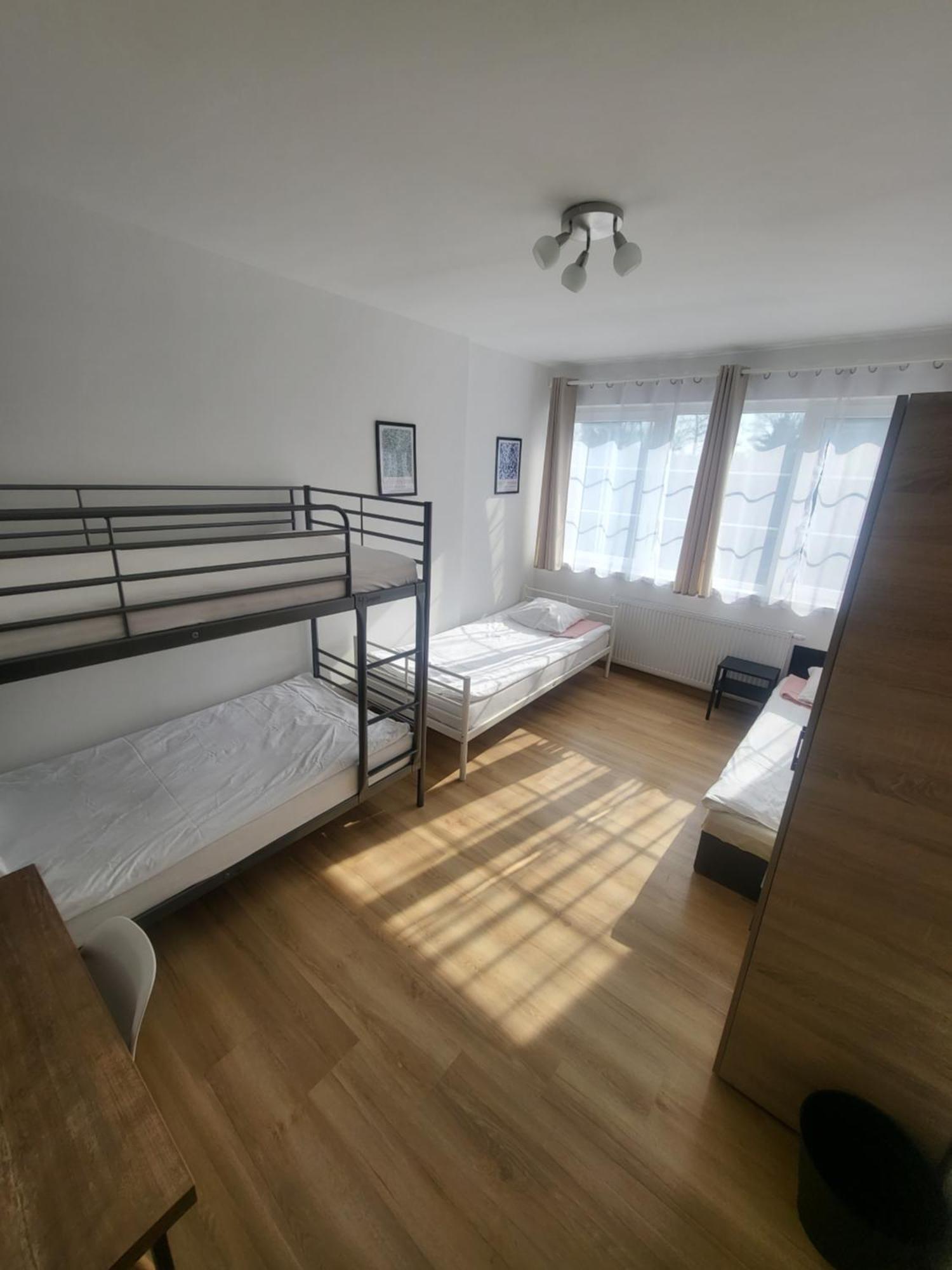 Rooms4Rest Popularna - Private Rooms For Tourists - Atr Consulting Sp, Z O,O, วอร์ซอ ภายนอก รูปภาพ