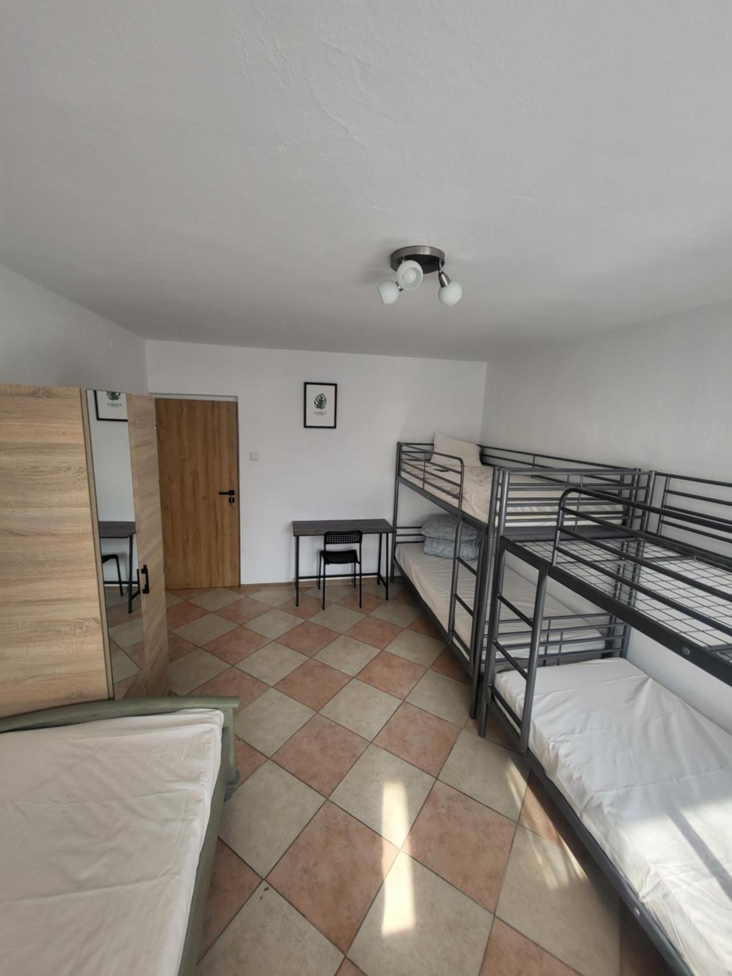 Rooms4Rest Popularna - Private Rooms For Tourists - Atr Consulting Sp, Z O,O, วอร์ซอ ภายนอก รูปภาพ