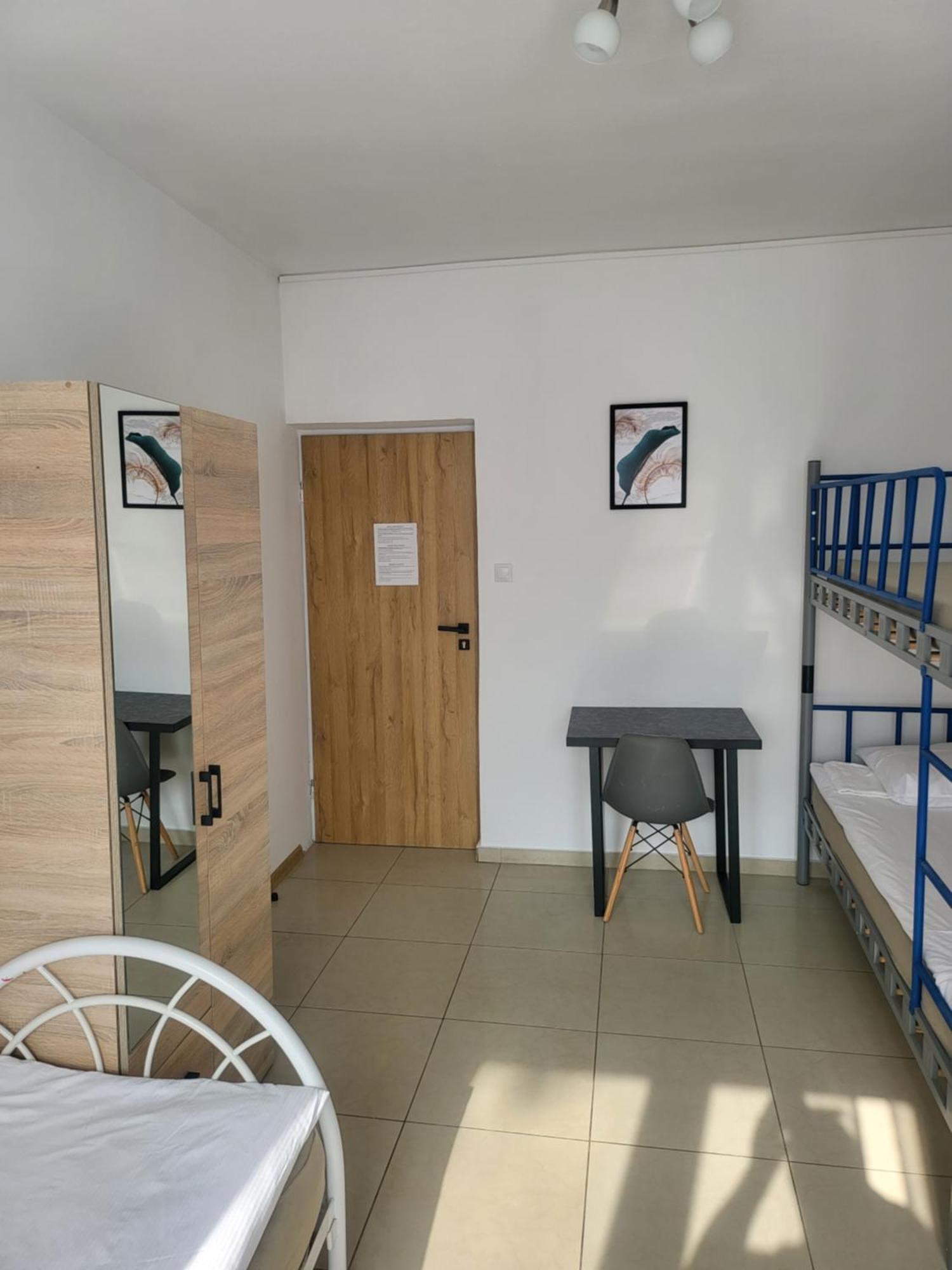 Rooms4Rest Popularna - Private Rooms For Tourists - Atr Consulting Sp, Z O,O, วอร์ซอ ภายนอก รูปภาพ