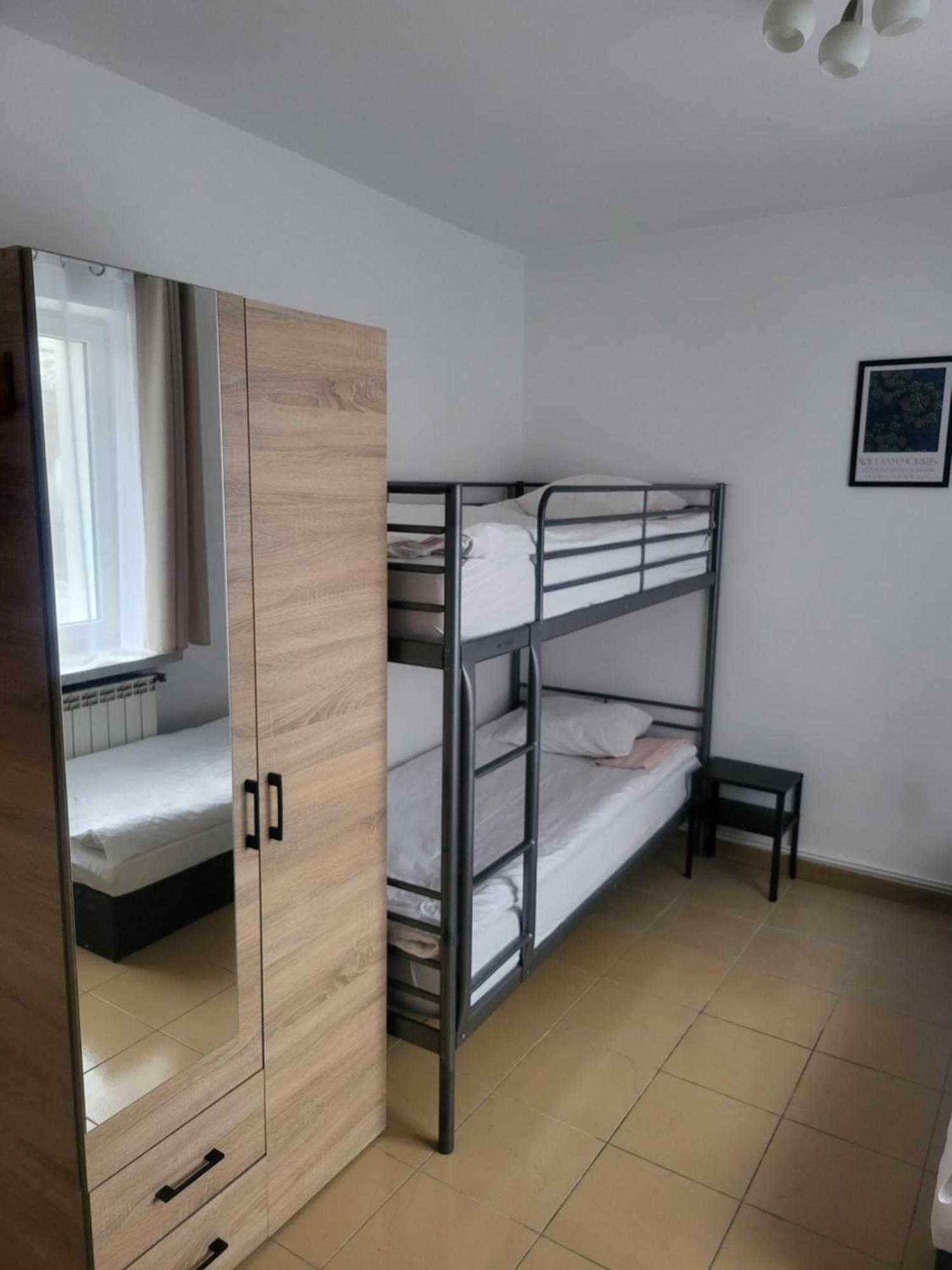 Rooms4Rest Popularna - Private Rooms For Tourists - Atr Consulting Sp, Z O,O, วอร์ซอ ภายนอก รูปภาพ