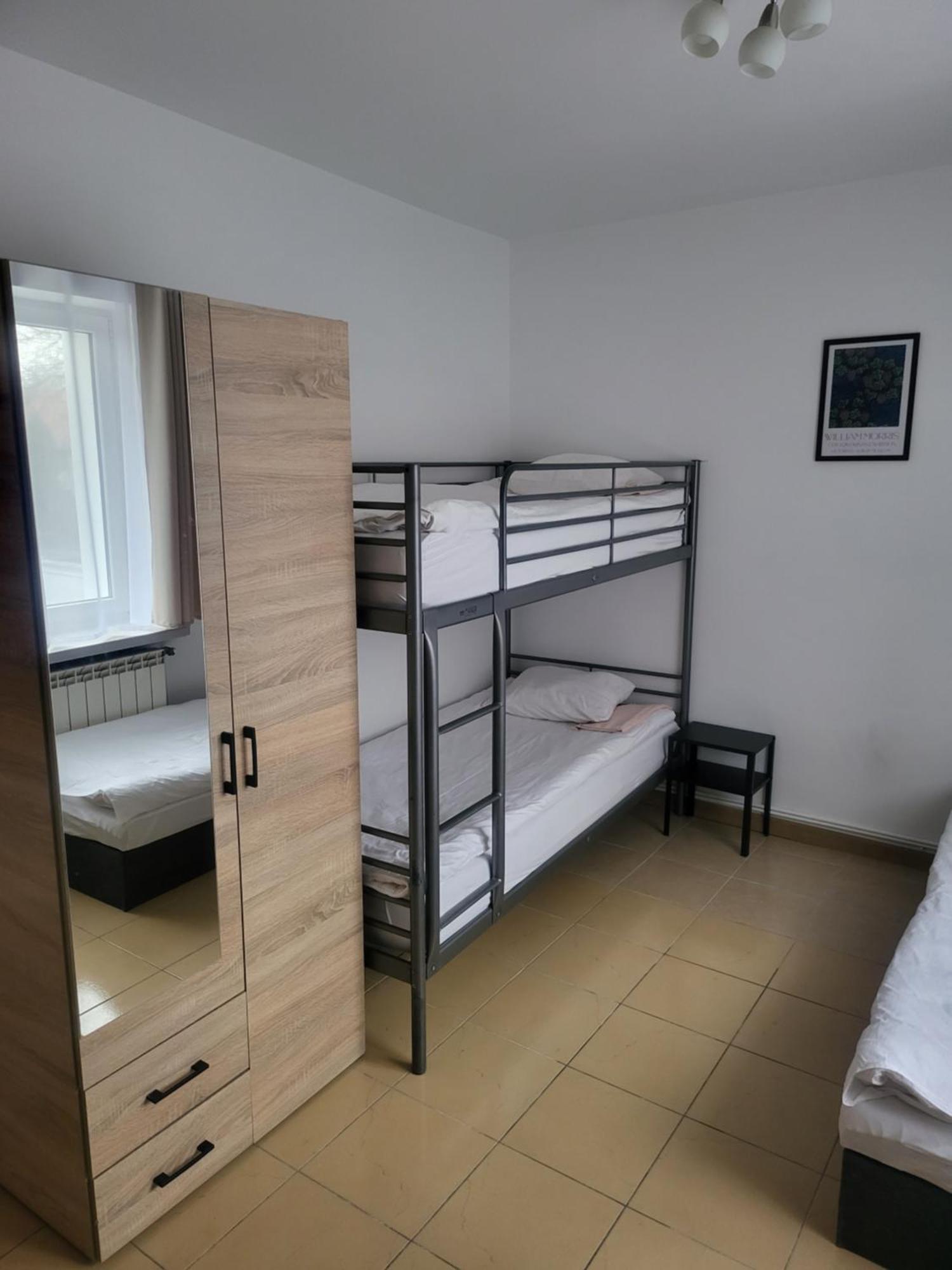 Rooms4Rest Popularna - Private Rooms For Tourists - Atr Consulting Sp, Z O,O, วอร์ซอ ภายนอก รูปภาพ