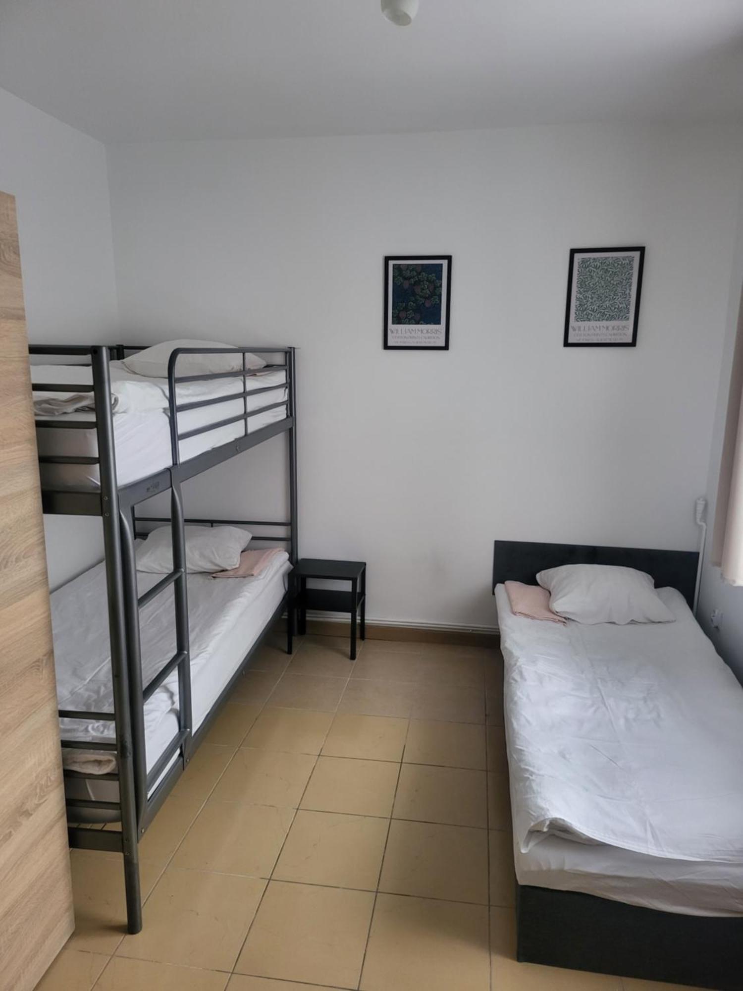 Rooms4Rest Popularna - Private Rooms For Tourists - Atr Consulting Sp, Z O,O, วอร์ซอ ภายนอก รูปภาพ